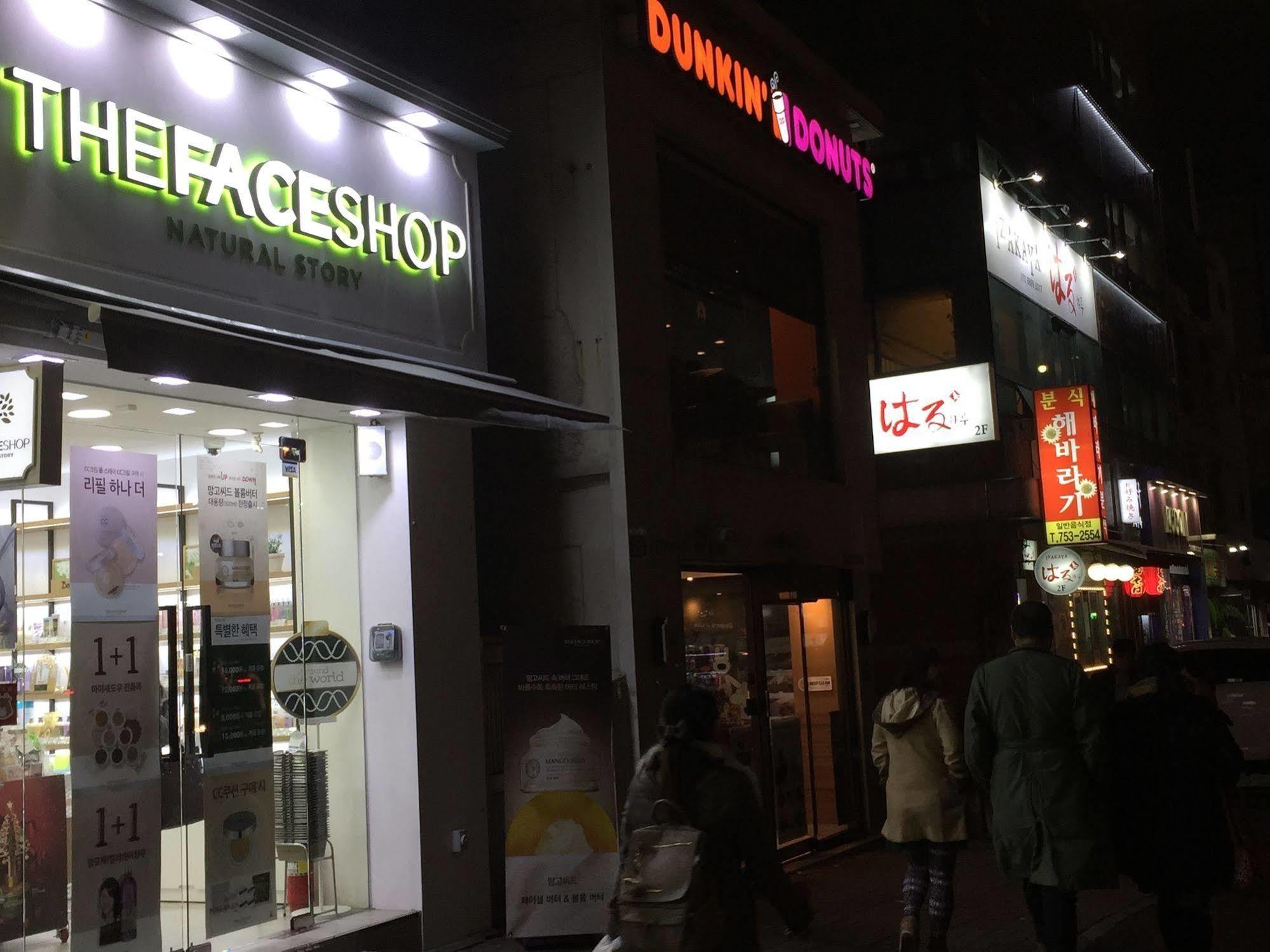 Backpackers In Jeju City Center Exteriör bild